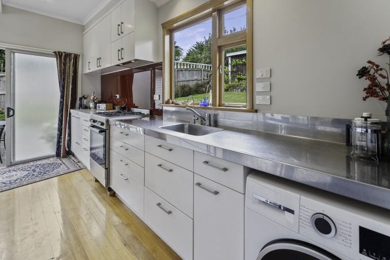 Photo of property in 15 Tosswill Road, Tahunanui, Nelson, 7011