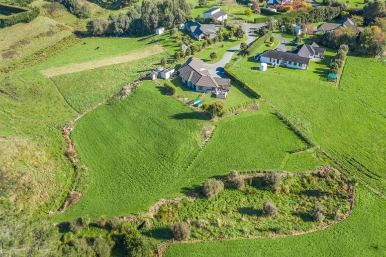 Photo of property in 9 Tullahoma Way, Ohau, Levin, 5570