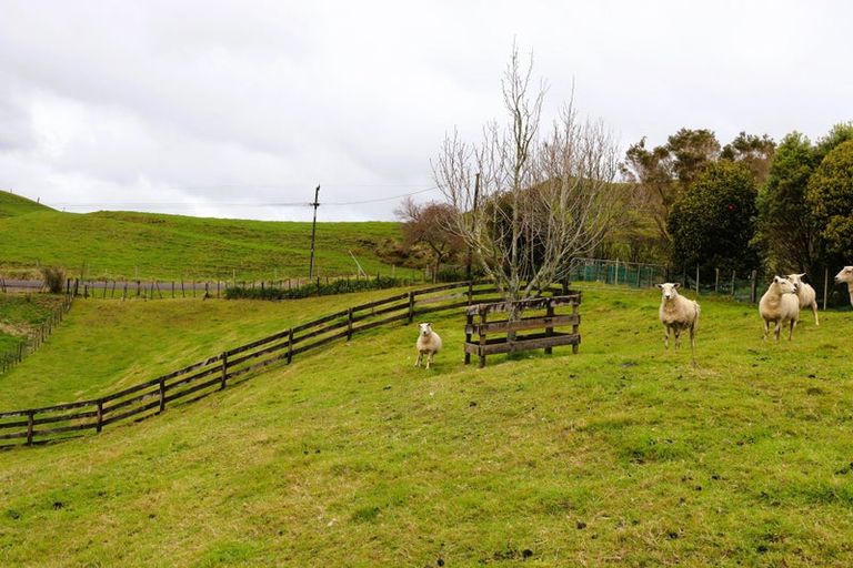 Photo of property in 772 Upland Road, Egmont Village, New Plymouth, 4372