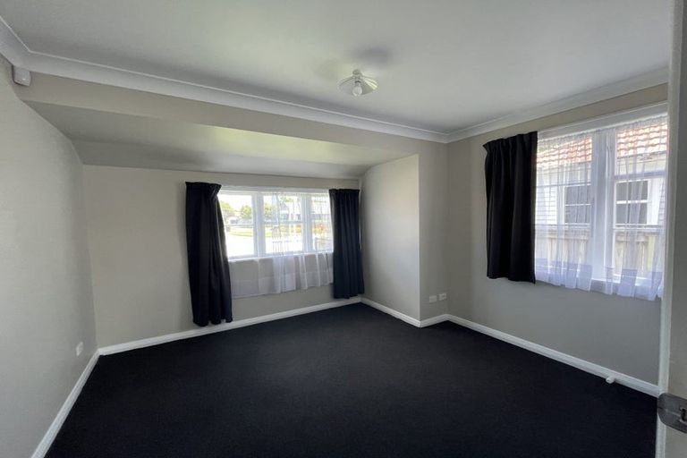 Photo of property in 83 Rangiora Avenue, Roslyn, Palmerston North, 4414
