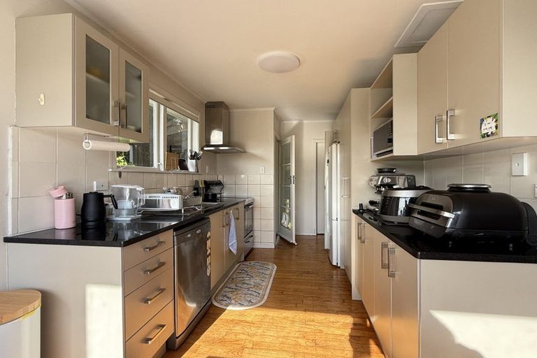 Photo of property in 9 Linwood Avenue, Forrest Hill, Auckland, 0620