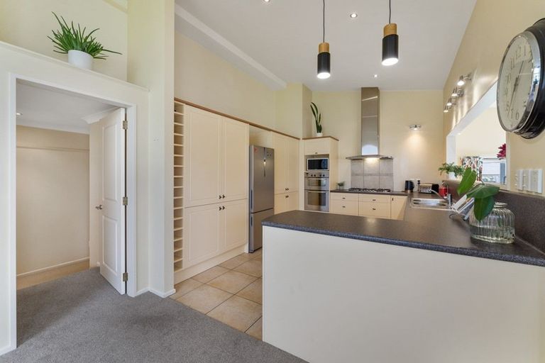 Photo of property in 11 Te Ropata Place, Waikanae Beach, Waikanae, 5036