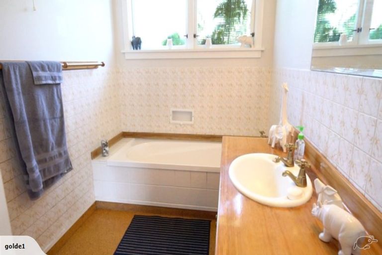 Photo of property in 255 Pharazyn Road, Feilding, 4777