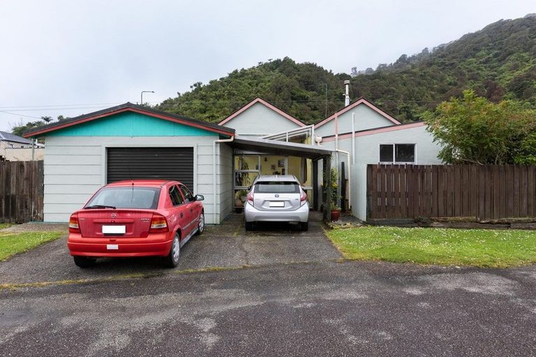 Photo of property in 166 Bright Street, Cobden, Greymouth, 7802