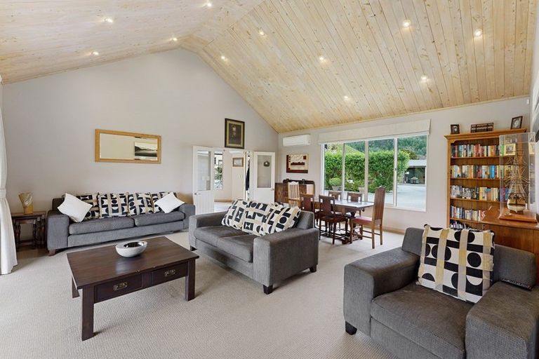 Photo of property in 122 Mickell Road, Hautere, Otaki, 5582