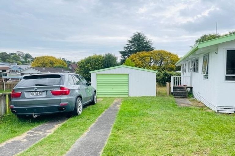 Photo of property in 23 Chrisarda Place, Red Hill, Papakura, 2110