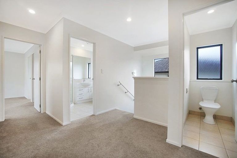 Photo of property in 20 Speyside Crescent, Flat Bush, Auckland, 2016