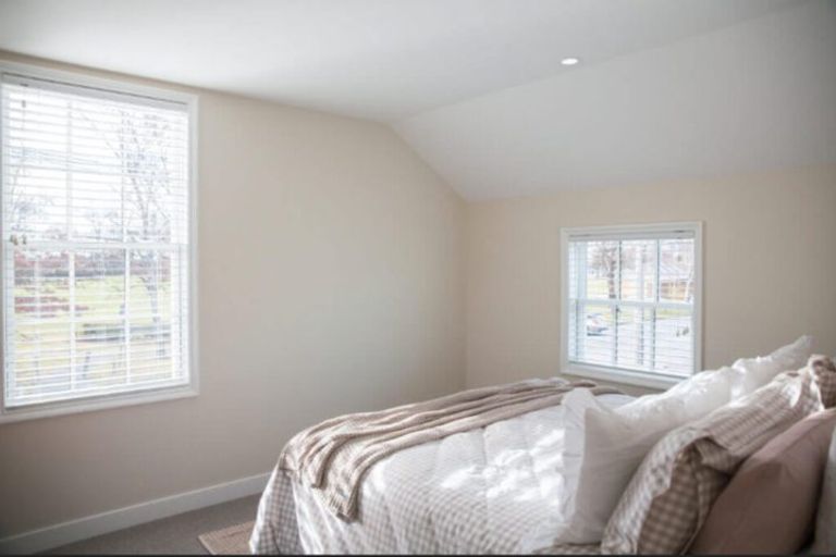 Photo of property in 12 Coles Place, St Albans, Christchurch, 8014