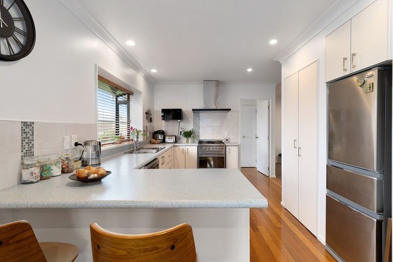 Photo of property in 27 Halcione Close, Flagstaff, Hamilton, 3210