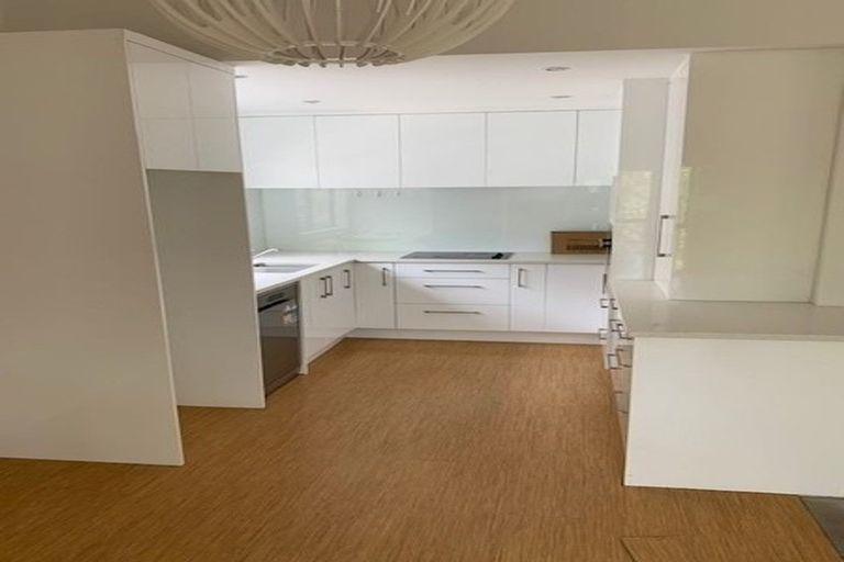 Photo of property in 1/10 Newstead Avenue, Browns Bay, Auckland, 0632