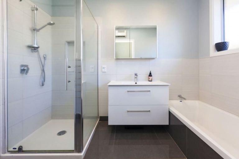 Photo of property in 19 Cotswold Avenue, Bishopdale, Christchurch, 8053