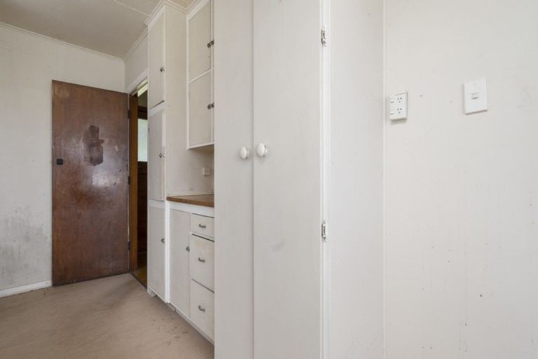 Photo of property in 61 Cook Street, Marfell, New Plymouth, 4310