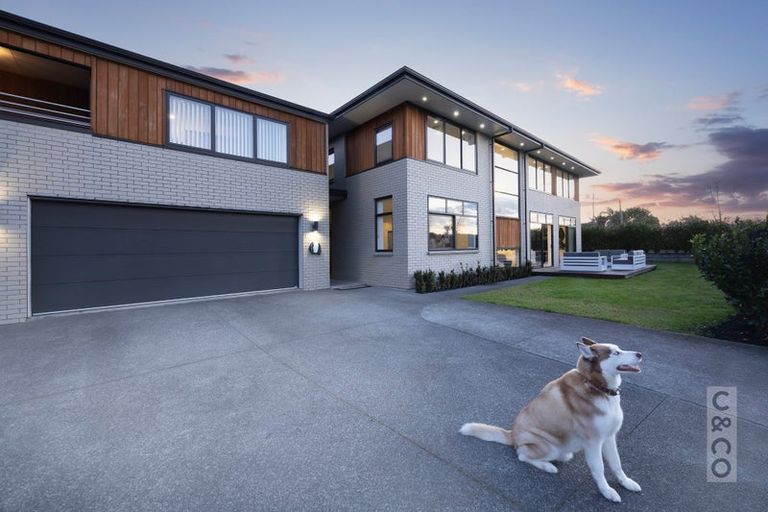 Photo of property in 2 Pitoitoi Drive, Riverhead, 0820