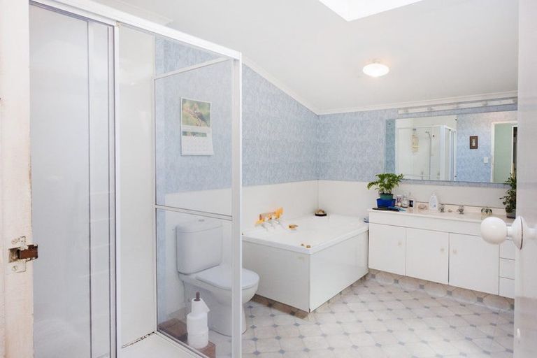 Photo of property in 303 Kahuterawa Road, Linton, Palmerston North, 4472