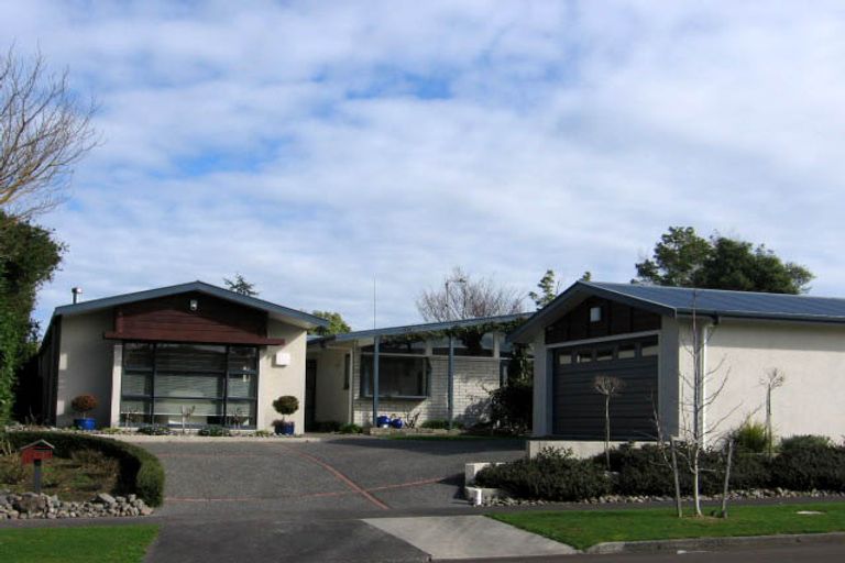 Photo of property in 3 Anaru Place, Awapuni, Palmerston North, 4412