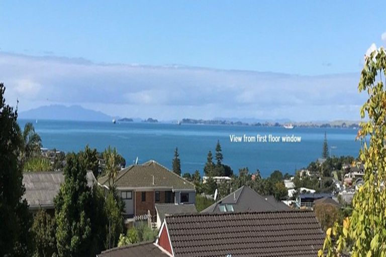 Photo of property in 50a Penzance Road, Mairangi Bay, Auckland, 0630