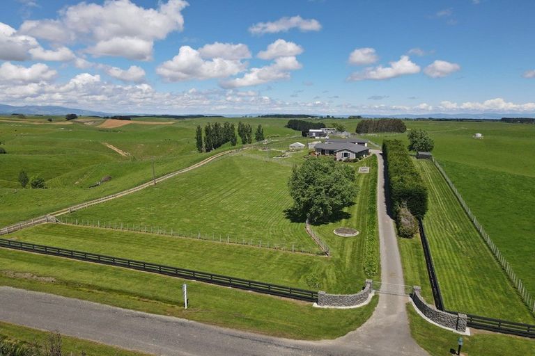 Photo of property in 225 Makara Road, Halcombe, Feilding, 4779