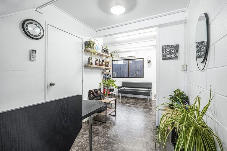 Photo of property in 25a Pohutukawa Drive, Pukete, Hamilton, 3200