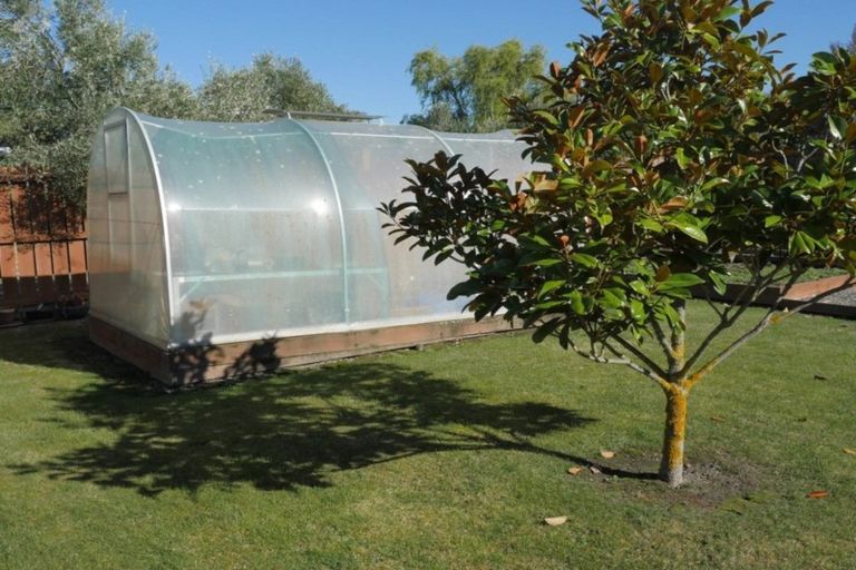 Photo of property in 1 Hillview Place, Amberley, 7410