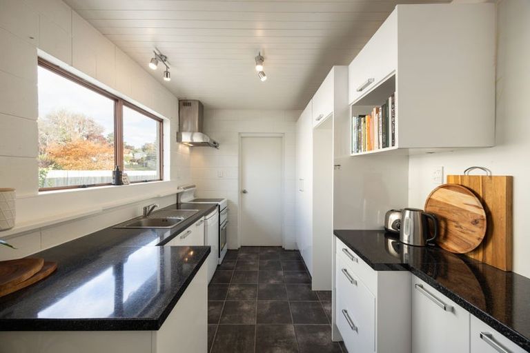 Photo of property in 13 Sunnyhills Avenue, Glenview, Hamilton, 3206