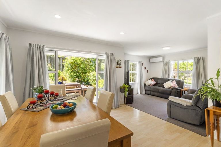 Photo of property in 2/19 Salem Place, Torbay, Auckland, 0630