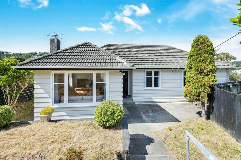 Photo of property in 104 Miramar North Road, Miramar, Wellington, 6022