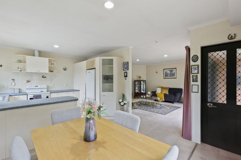 Photo of property in Redwood Village, 46/42 Main Road, Tawa, Wellington, 5028