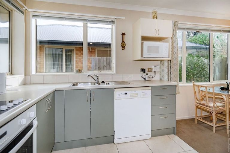 Photo of property in 2/60 Bassett Street, Burwood, Christchurch, 8083