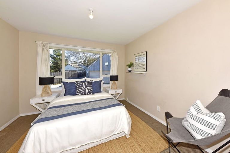 Photo of property in 21 Wildwood Avenue, Wainoni, Christchurch, 8061