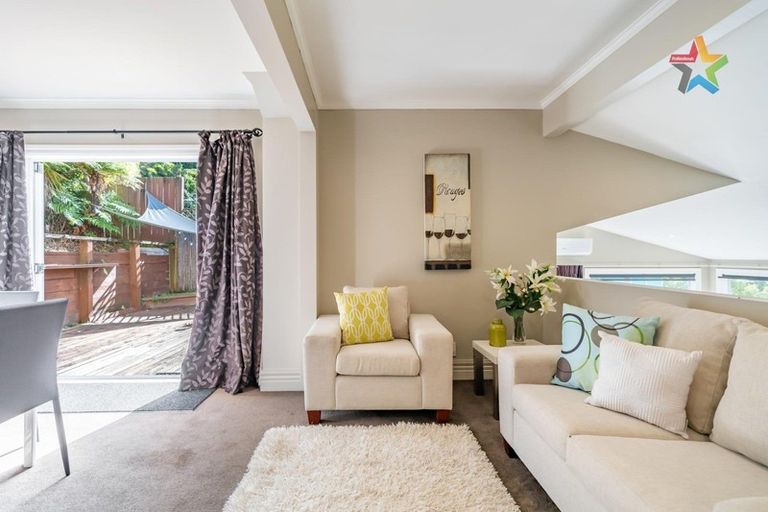 Photo of property in 2/150 Tirohanga Road, Tirohanga, Lower Hutt, 5010