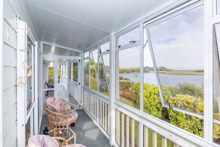 Photo of property in 32 Wainui Road, Raglan, 3225