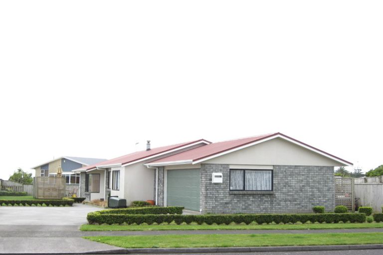 Photo of property in 4 Meade Place, Bell Block, New Plymouth, 4312
