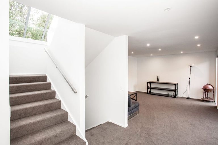 Photo of property in 25a Bayview Place, Cass Bay, Lyttelton, 8082