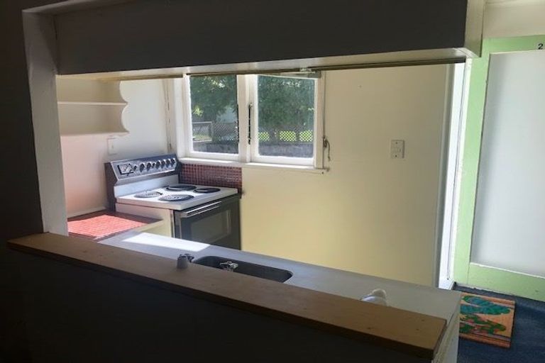 Photo of property in 80 Shakespeare Road, Bluff Hill, Napier, 4110