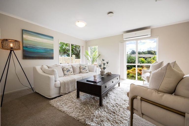 Photo of property in 2 Jubaea Place, Henderson, Auckland, 0610