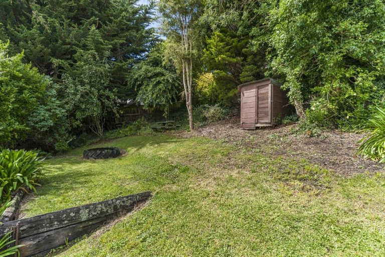 Photo of property in 122 Larnach Road, Vauxhall, Dunedin, 9013