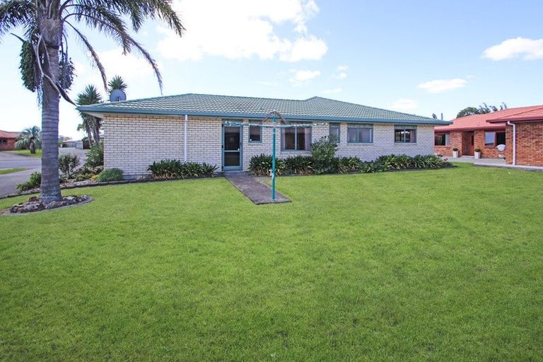 Photo of property in 17 Taupata Place, Kaitaia, 0410
