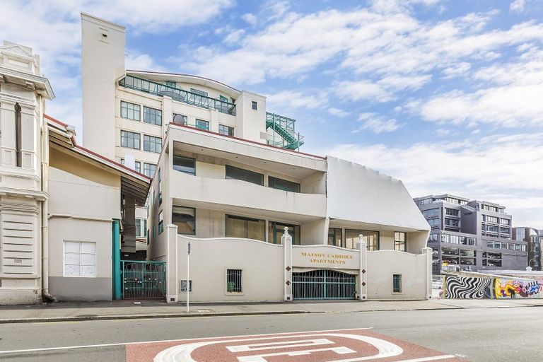 Photo of property in 22/60 Courtenay Place, Te Aro, Wellington, 6011