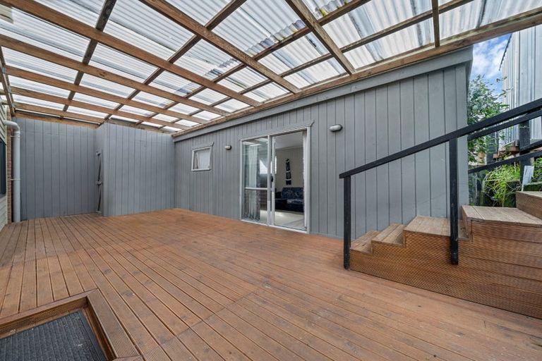 Photo of property in 56 Claverdon Drive, Massey, Auckland, 0614