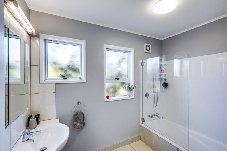 Photo of property in 17 Lichfield Crescent, Tamatea, Napier, 4112