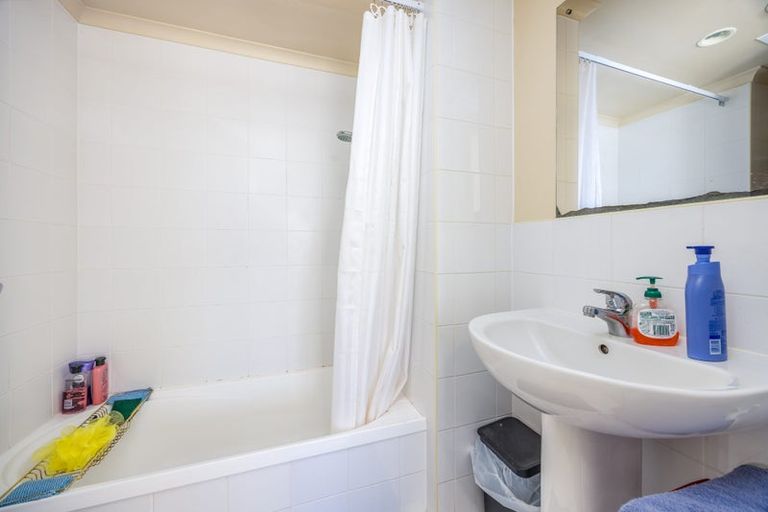 Photo of property in The Rennaissance, 7c/18 Ronwood Avenue, Manukau, Auckland, 2104