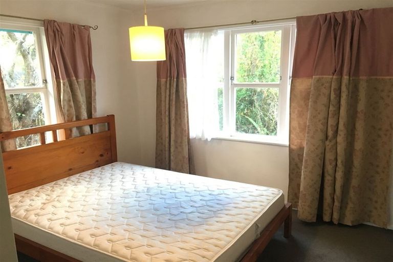 Photo of property in 2 Ambler Avenue, Glen Eden, Auckland, 0602