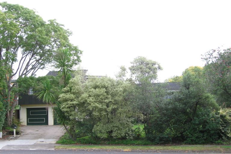 Photo of property in 21 Hamish Place, Sunnyhills, Auckland, 2010