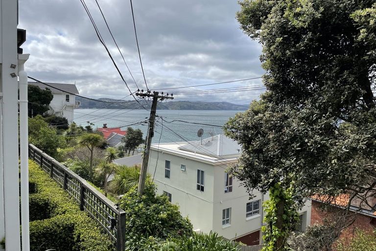 Photo of property in 10a Oriental Terrace, Mount Victoria, Wellington, 6011