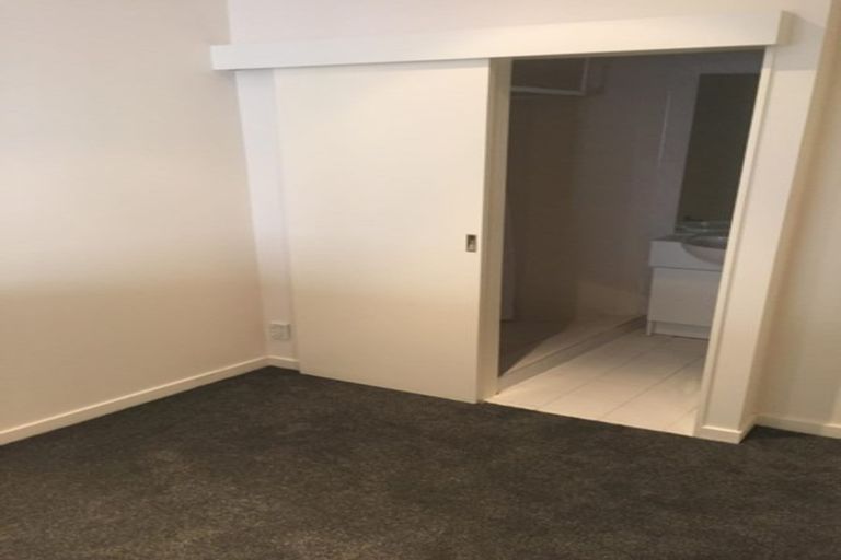 Photo of property in Regency Apartments, 2b/49 Manners Street, Te Aro, Wellington, 6011