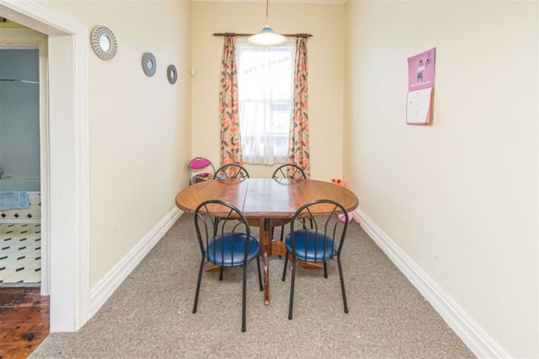 Photo of property in 33 Gibson Street, Aramoho, Whanganui, 4500