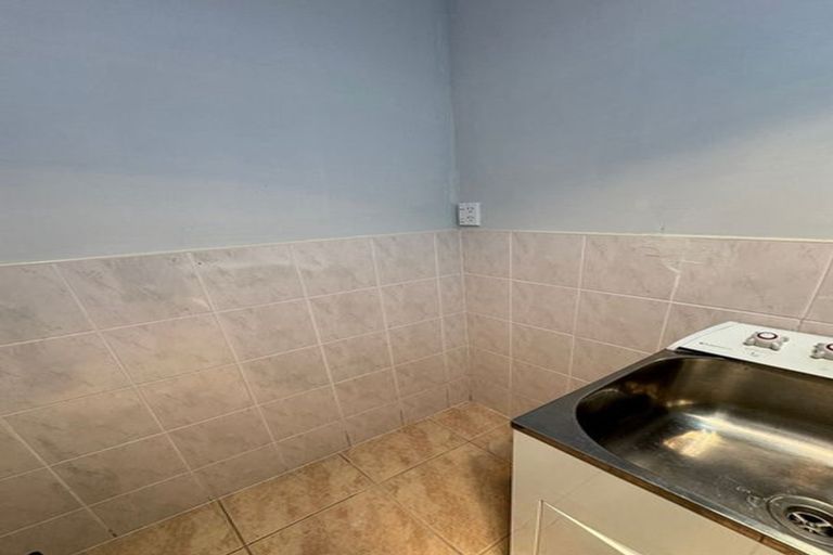 Photo of property in 10 De Havilland Drive, Goodwood Heights, Auckland, 2105