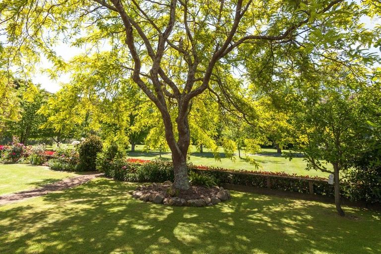 Photo of property in 2083 Rings Road, Coromandel, 3506