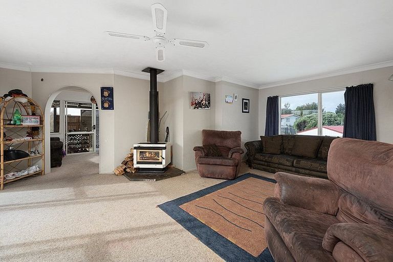 Photo of property in 14a Bayly Place, Te Puke, 3119
