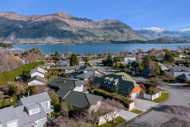 Photo of property in 4 Cherry Court, Wanaka, 9305